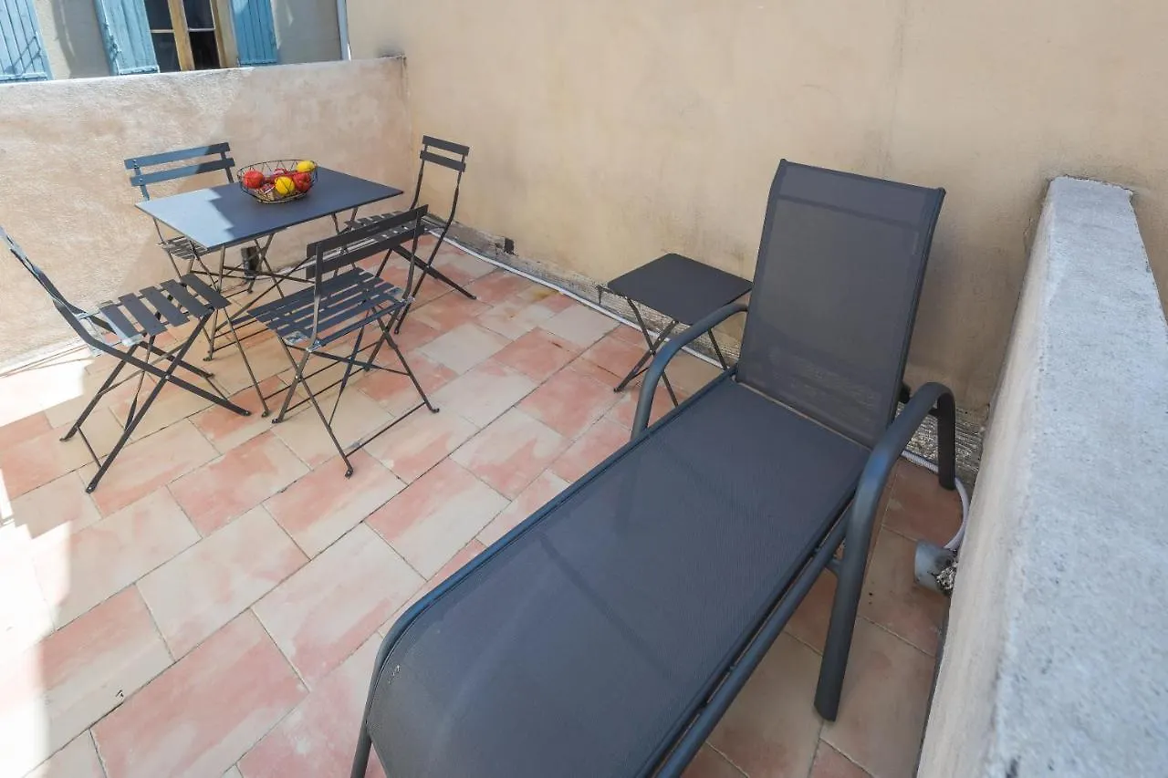 Apartment Appartement Terrasse Climatise Calme En Centre-Ville L'Isle-sur-la-Sorgue