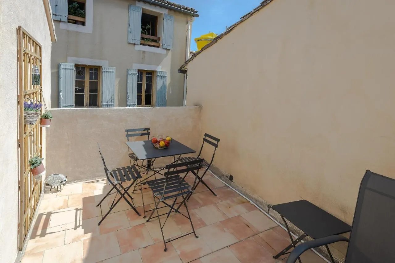 Appartement Terrasse Climatise Calme En Centre-Ville L'Isle-sur-la-Sorgue Apartment