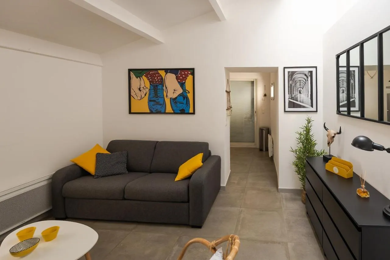 Appartement Terrasse Climatise Calme En Centre-Ville L'Isle-sur-la-Sorgue